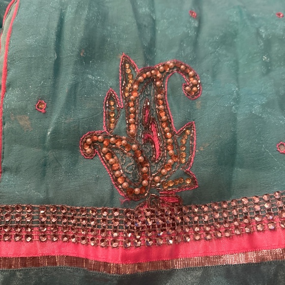 2 Piece Salwar Suit - Picture 2 of 5